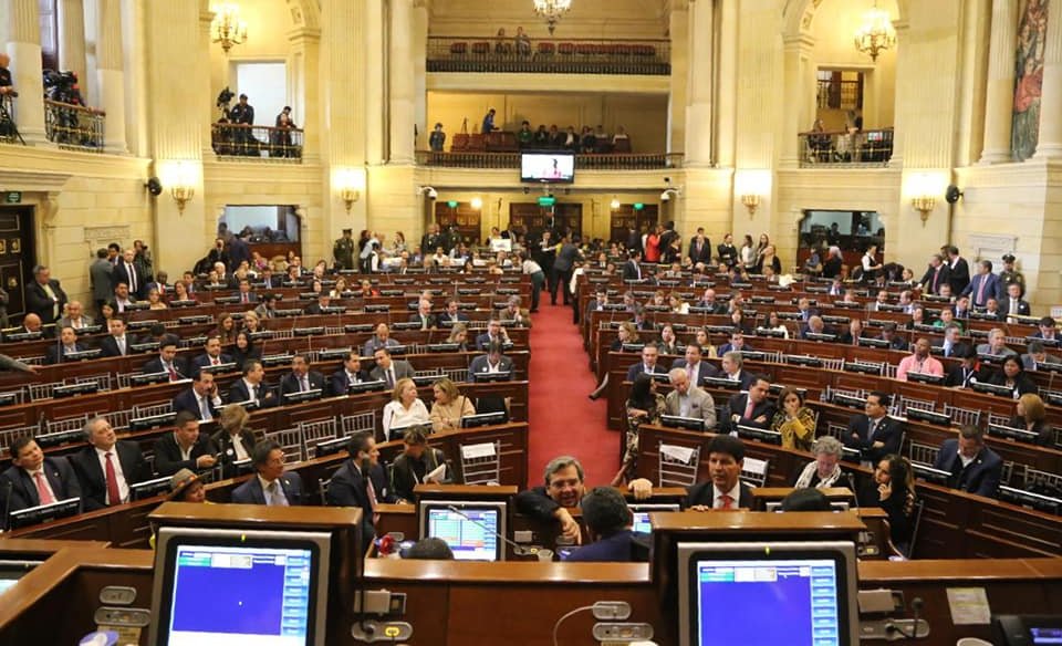 Aprueban proyecto que reduce las vacaciones de los congresistas