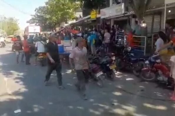 Atentado Con Granada En Una Tienda De Soledad; Reportan Un Muerto Y 3 ...